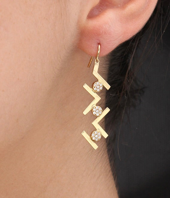 FREE-FLOW EARRING